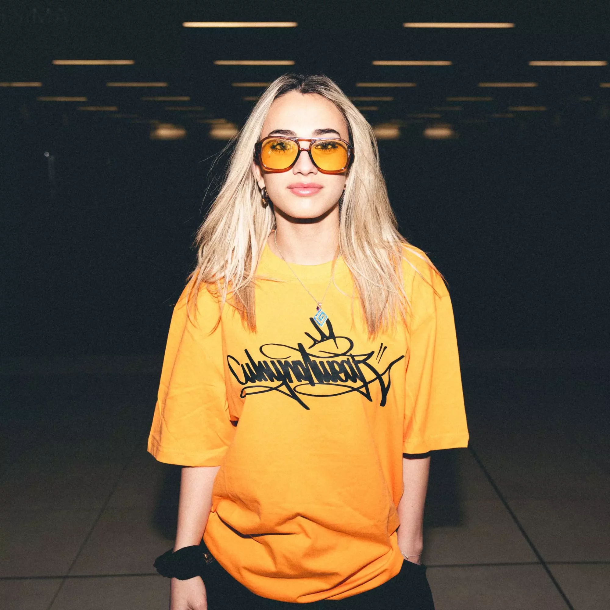 t-shirt oversize arancione